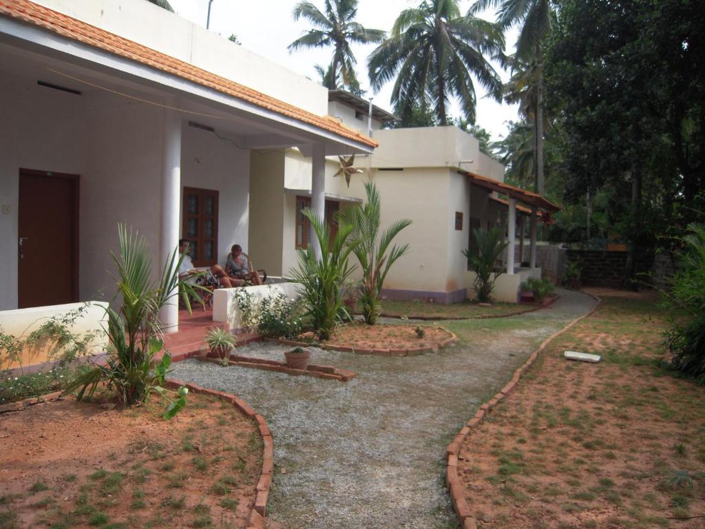 Hotel Heavenly Breeze à Varkala Extérieur photo